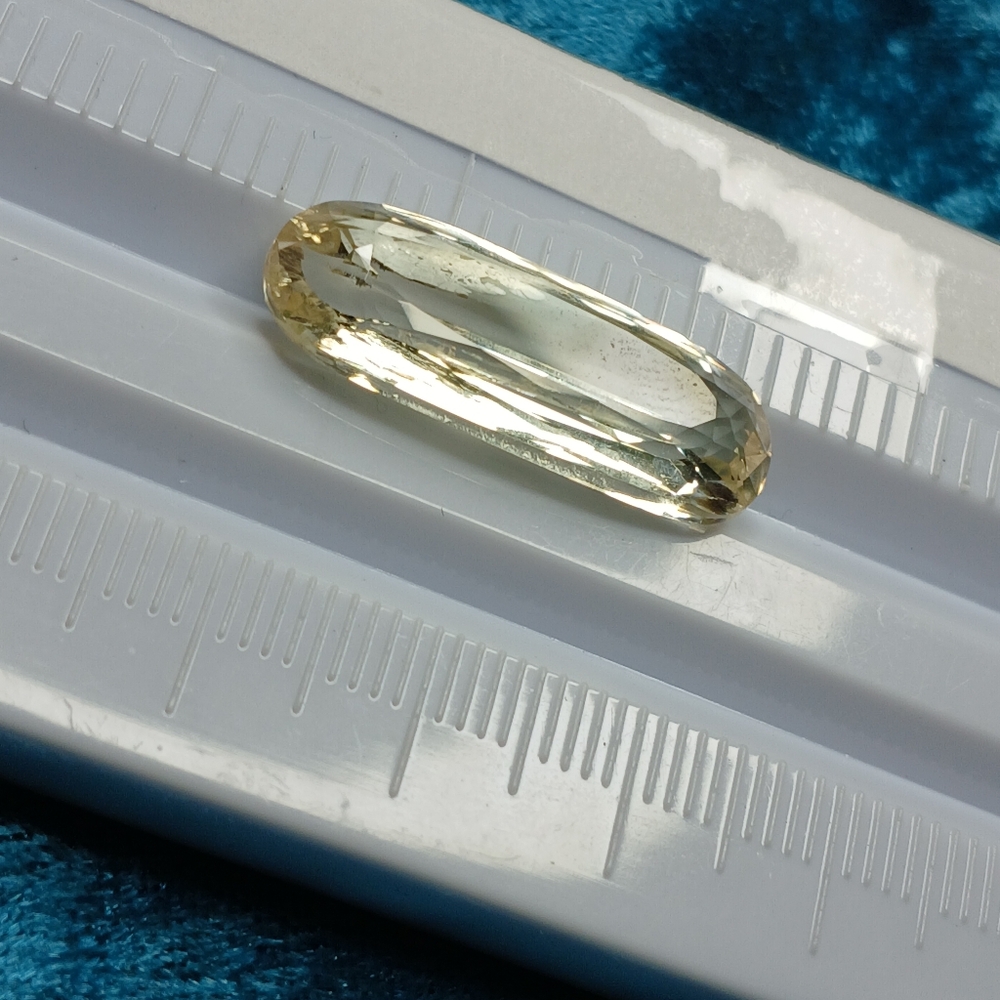 Elegant Pale Pink Kunzite Gemstone 25x10mm